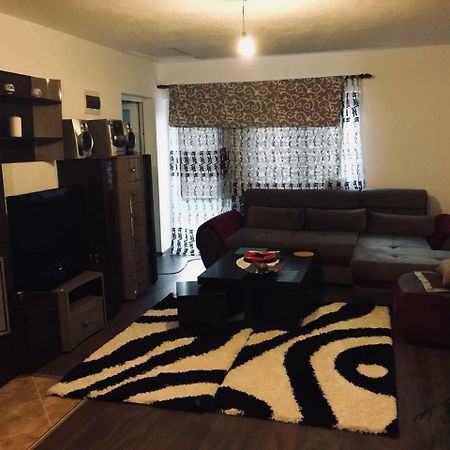 Apartmani ,,Bato,, シェニツァ エクステリア 写真