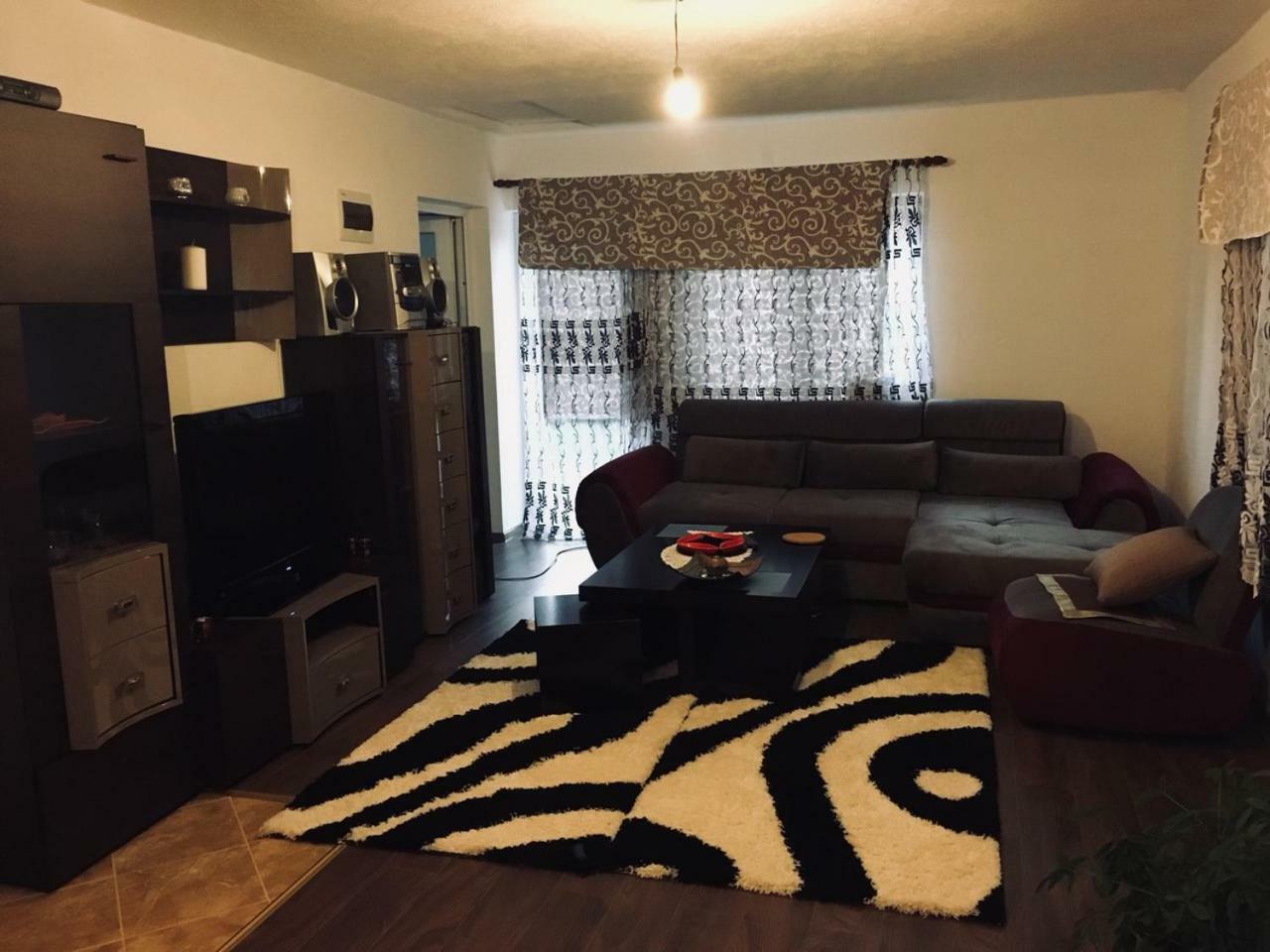 Apartmani ,,Bato,, シェニツァ エクステリア 写真